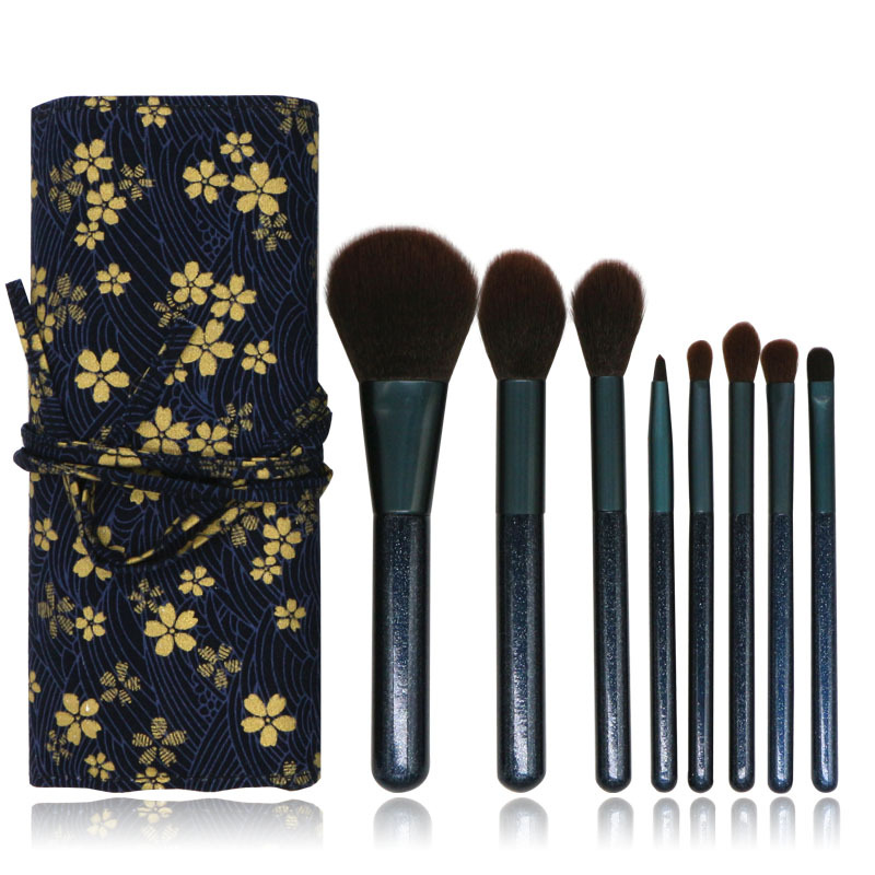 Travel 8 piece essential makeup brushes set